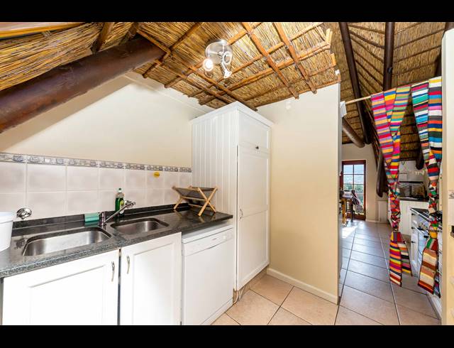 3 BEDROOM FREEHOLD TO LET IN THE MEADOWS